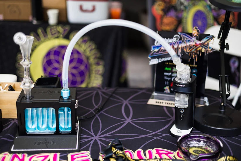 Lidavel The Box used with an Ery Glass extra tall kickback and a Dr. Dabber Switch