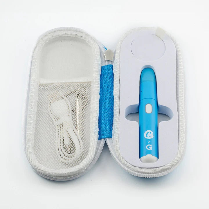 G Pen Micro+ Cookies – complete accessory set displayed with case, cable, and dab tool.