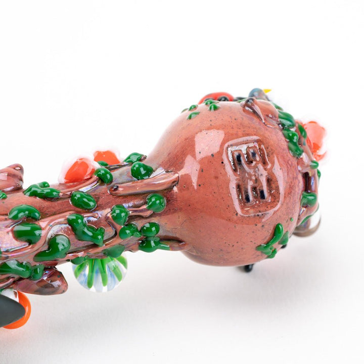 Empire Glassworks Bug's Life Small Spoon Pipe, vine detail