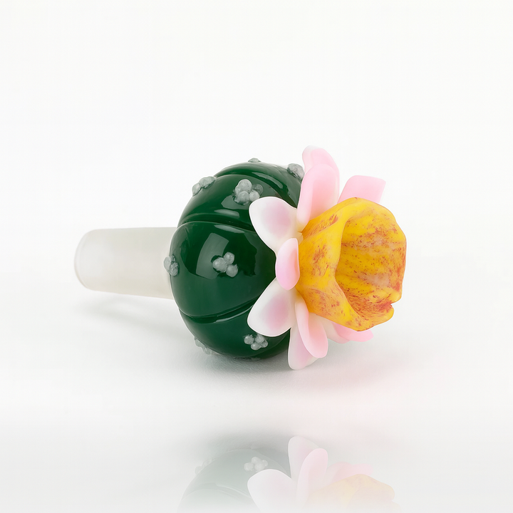 Empire Glassworks Peyote Bowl Laying Down Showing Detail