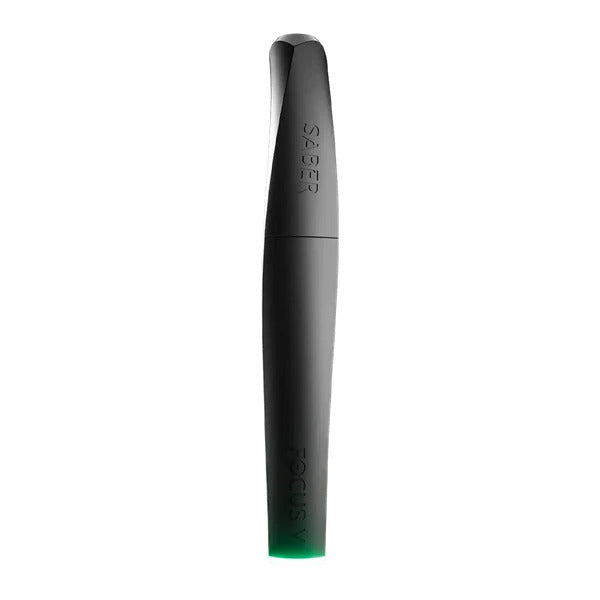 Focus V Saber Black – black body with exposed ceramic heating coil and magnetic cap.
