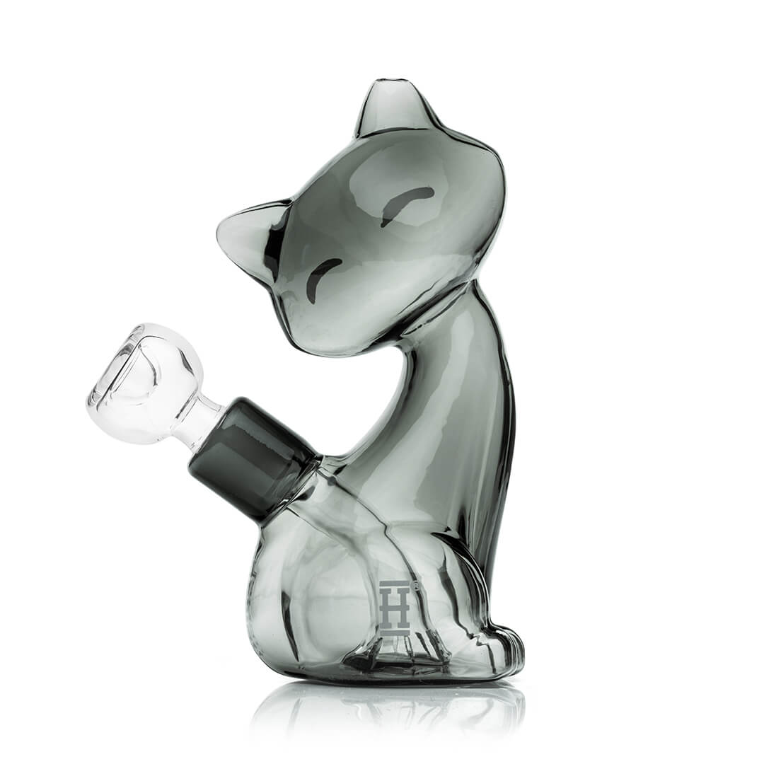 Hemper Alley Cats bong from the side with the bowl and downstem fitted