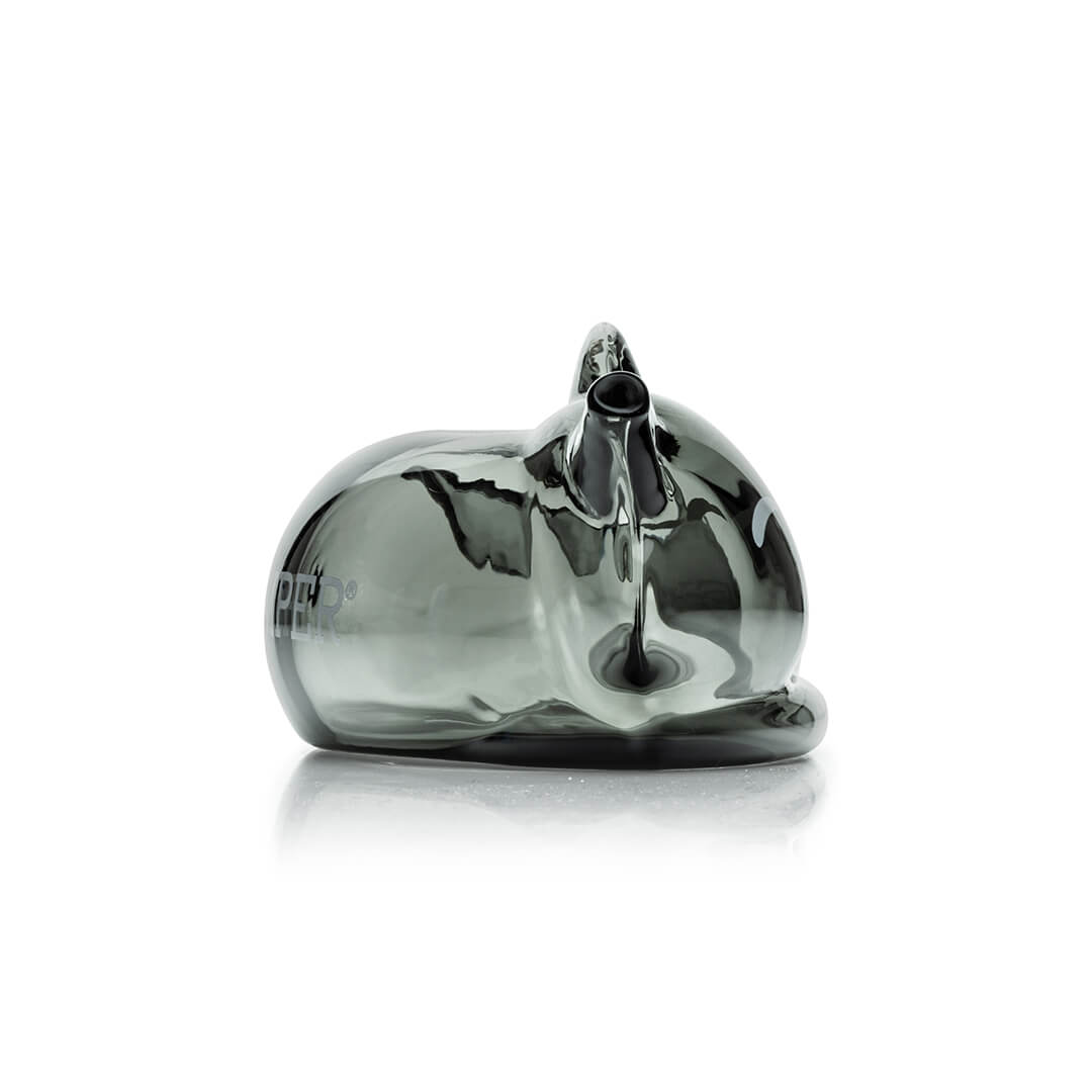 Hemper Alley Cats Hand Pipe – mouthpiece-side view of the raised cat head.