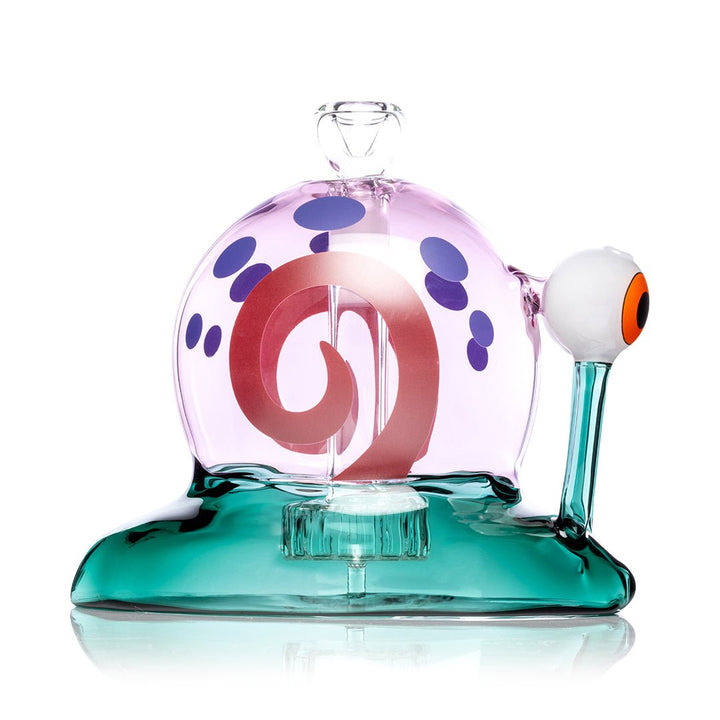 Hemper Snail XL bong from the side with the teal glass body