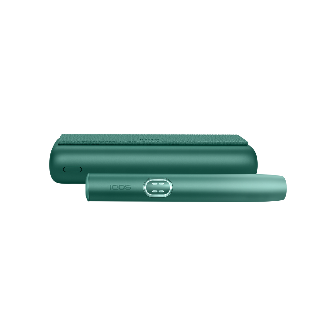 IQOS ILUMA i PRIME Aspen Green pocket charger and holder in side profile