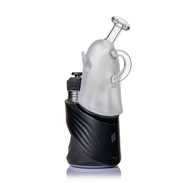 MJ Arsenal Specter Peak Top fitted on a black Puffco Peak, three-quarter view