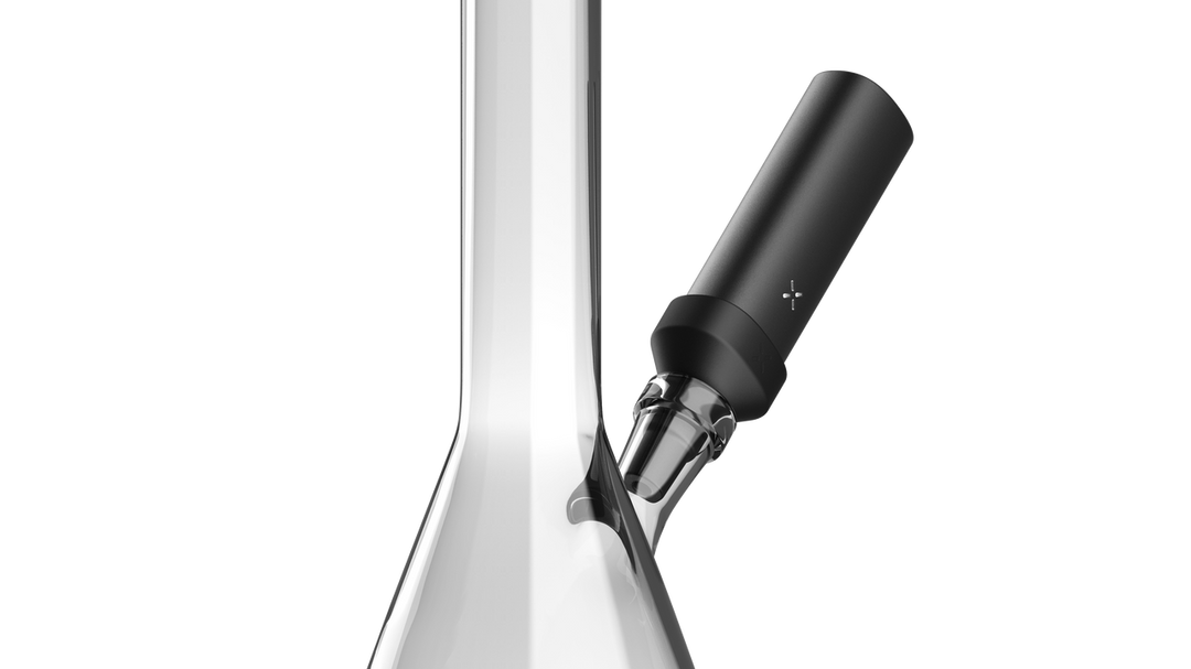 PAX Flow water pipe adapter on bong