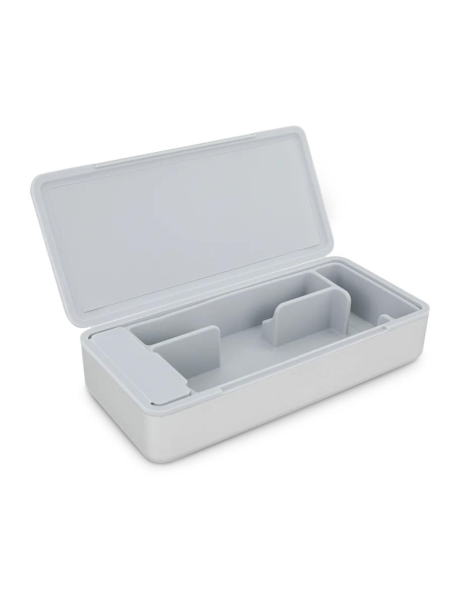 Puffco Travel Case Pearl – white case open with four silicone-lined compartments ready for Pivot and Hot Knife.