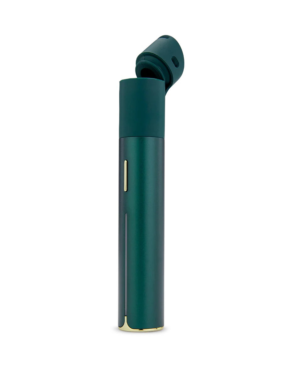 Puffco Pivot Pine – mouthpiece lifted to reveal internal vapor pathway and magnetic lid design.