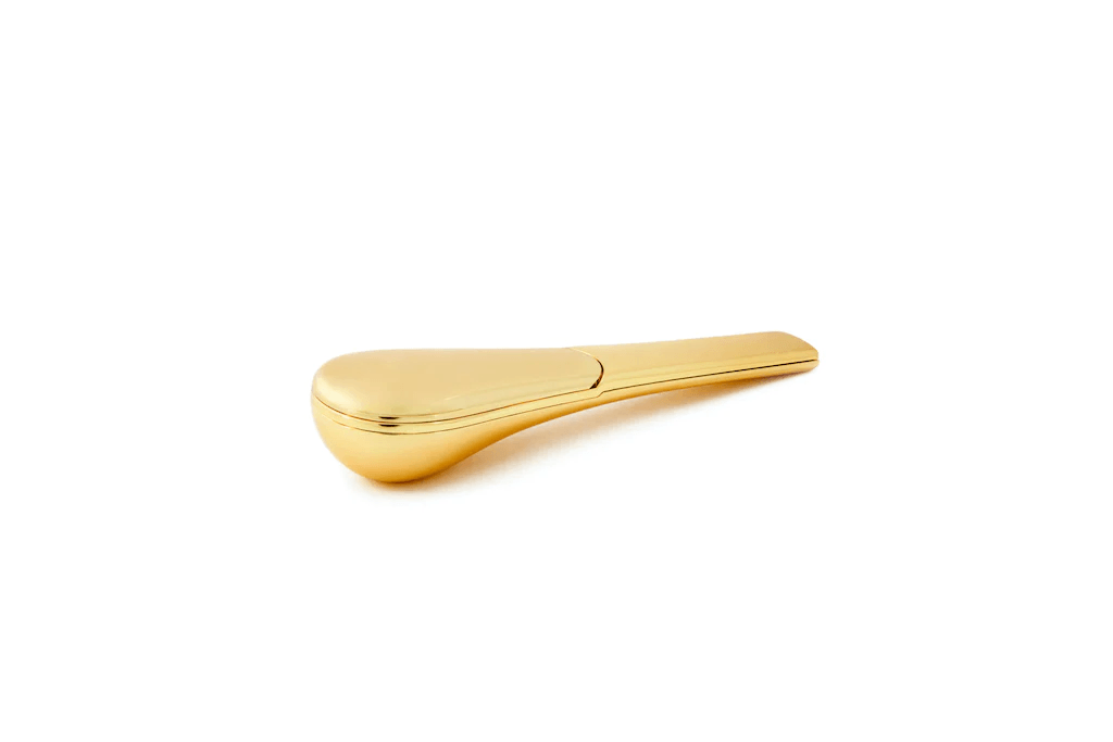 The J2 Journey Pipe in gold finish with magnetic locking system and screenless, heat-resistant design for a sleek smoking experience.