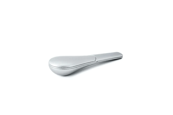 J3 Journey Pipe in silver finish, a screenless smoking device with a sleek, clog-free design and durable zinc alloy construction.