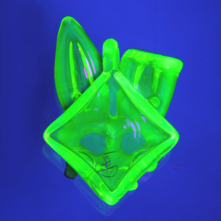 Lord glass - Bunny rabbit Pendant - Illuminati uv reactive pendant