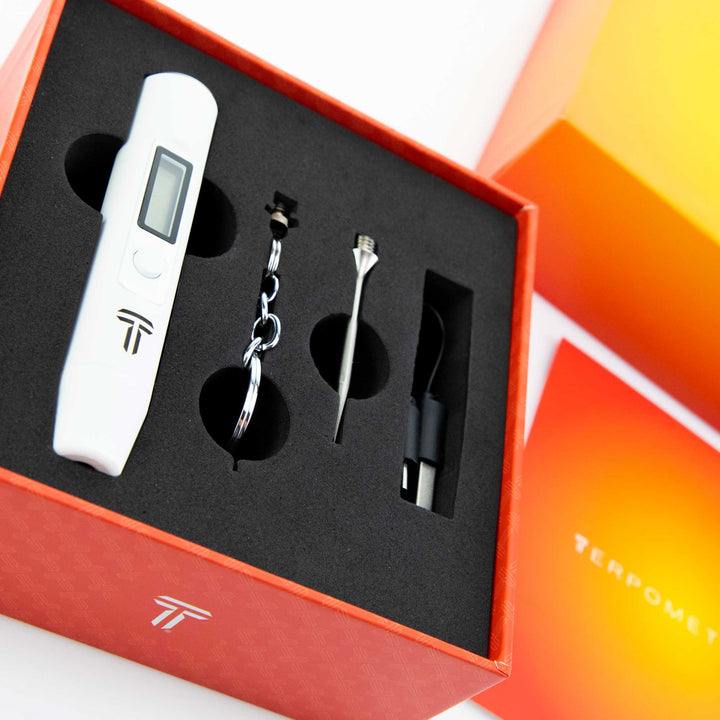 Terpometer Infrared LE White in premium box set with keychain, titanium tool, and USB cable, perfect for portable dabbing precision.