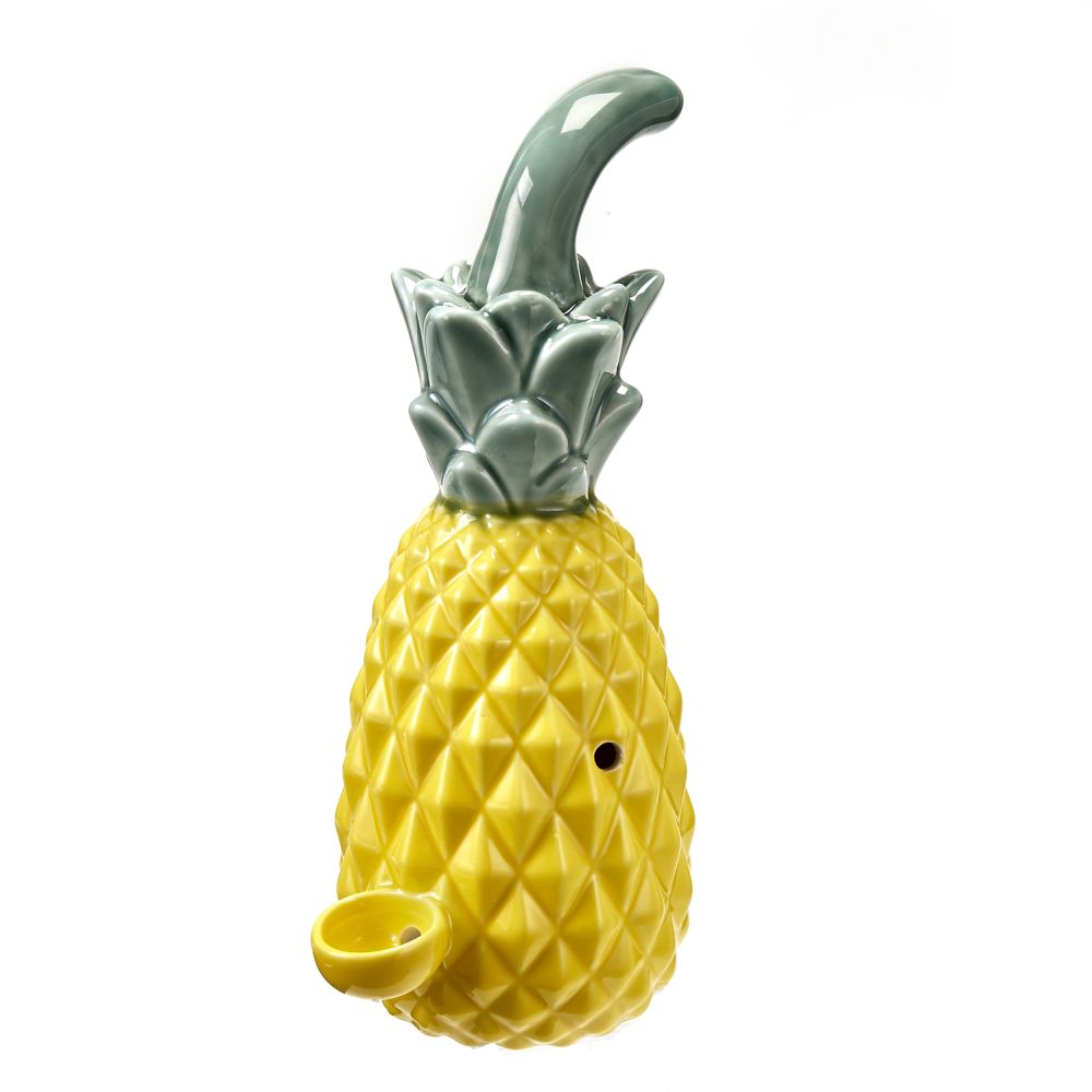 Fashioncraft Pineapple Pipe — novelty dry hand pipe sculpted like a pineapple