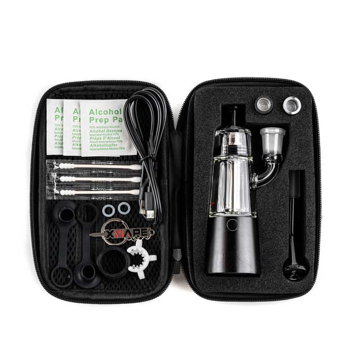 Xvape Vista Mini 2 vaporizer — black portable dab vaporizer, detail of mouthpiece